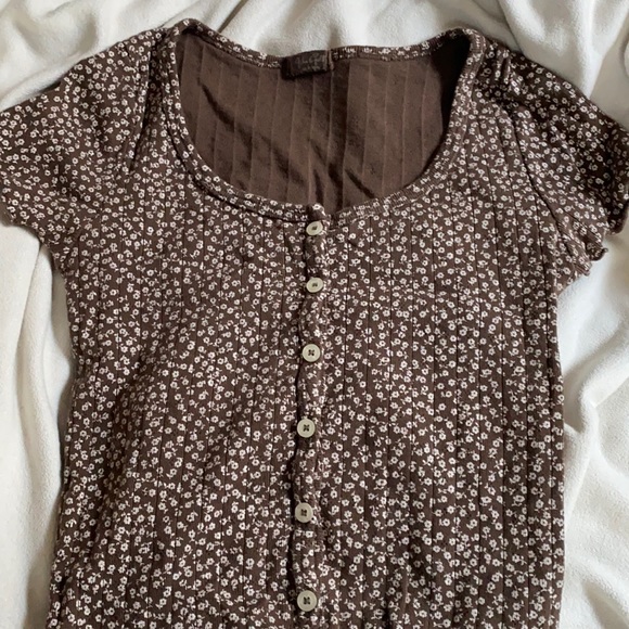 Brandy Melville Tops - Brandy Melville brand John Golt